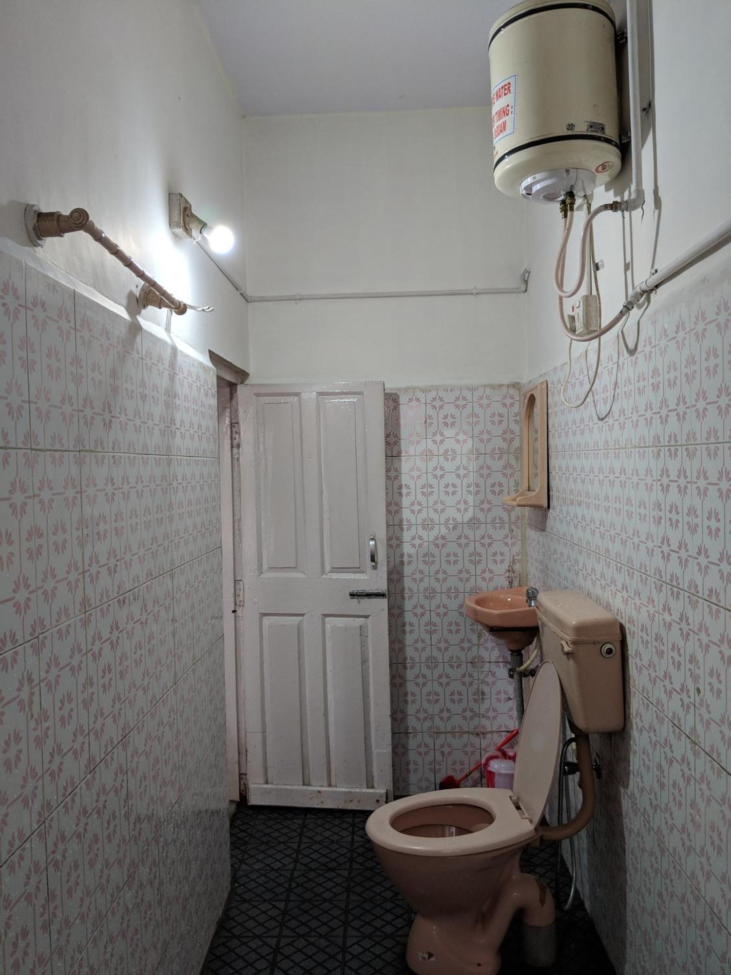 Reflections Guest House 乌提 外观 照片