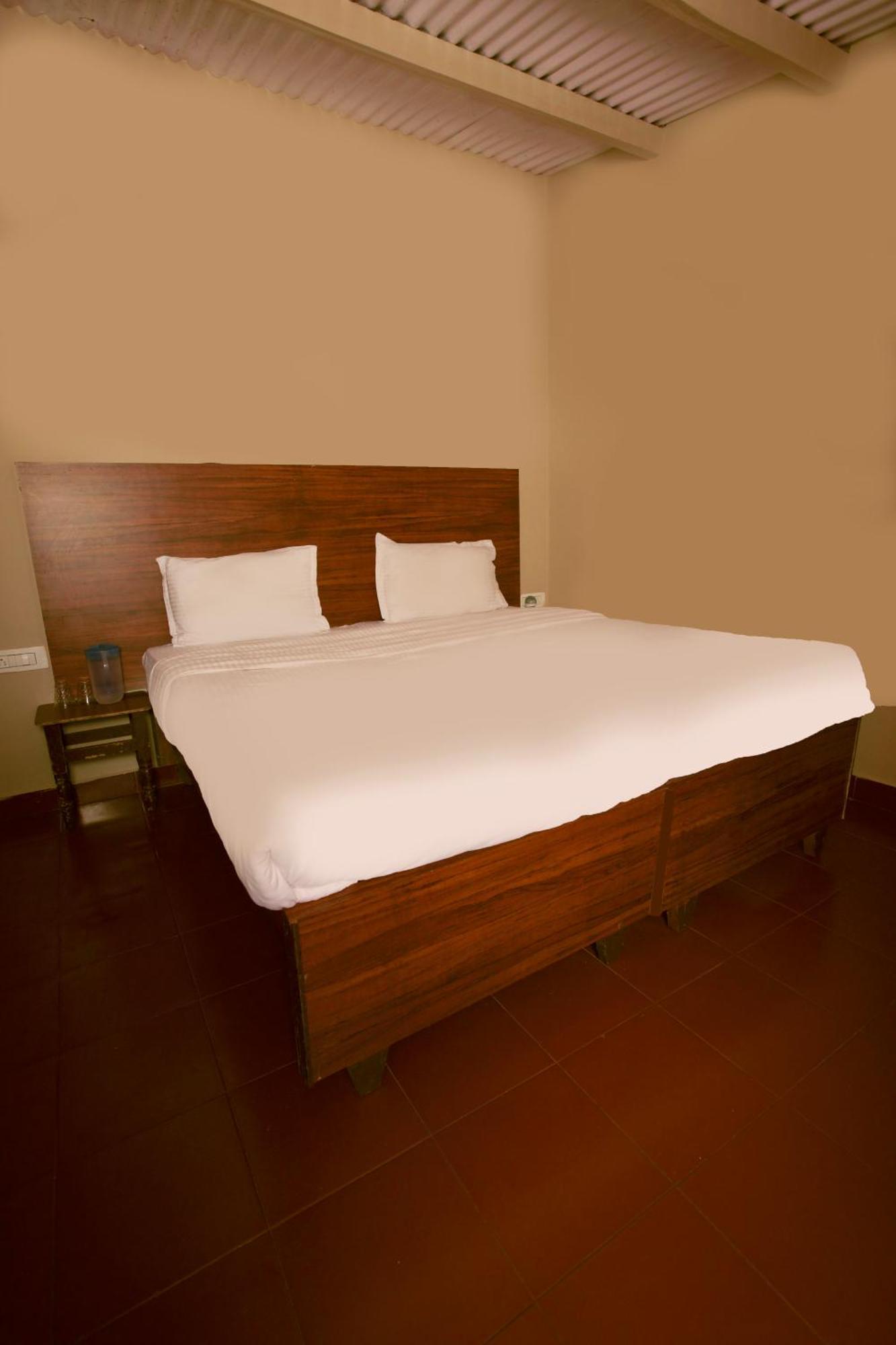 Reflections Guest House 乌提 外观 照片