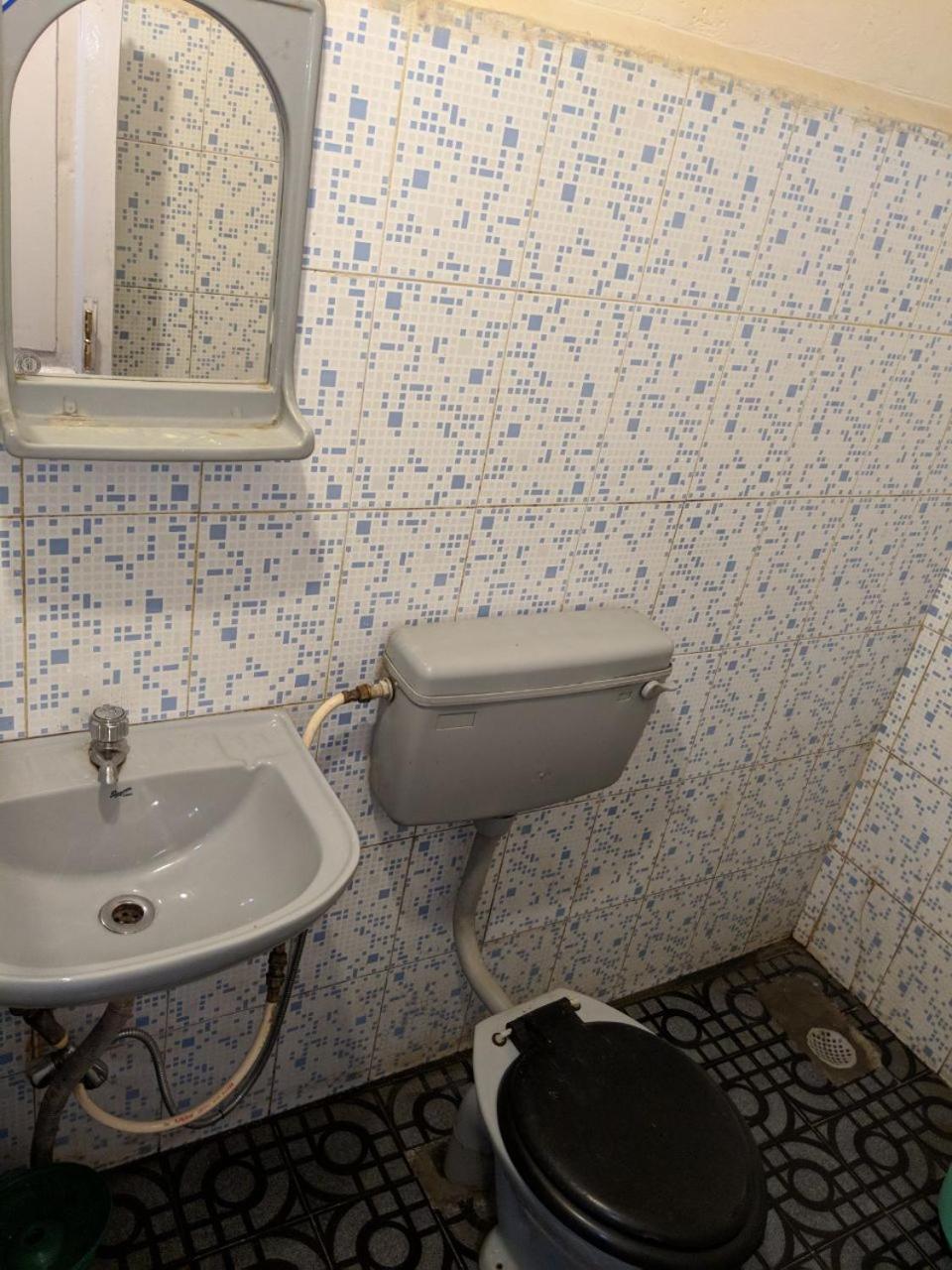 Reflections Guest House 乌提 外观 照片