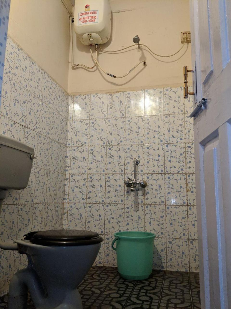 Reflections Guest House 乌提 外观 照片