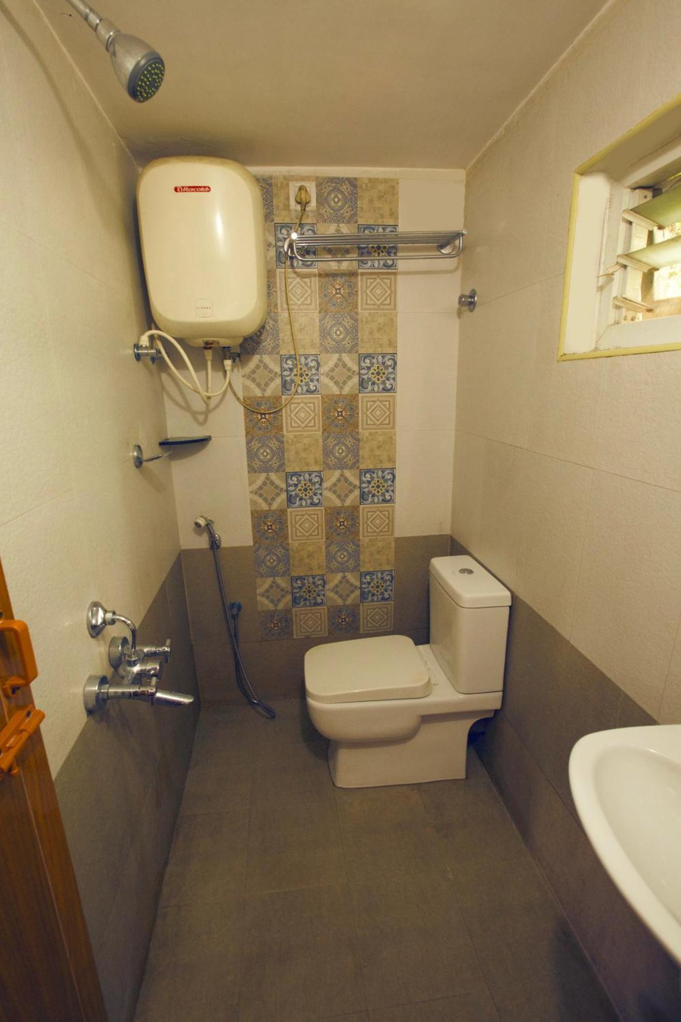 Reflections Guest House 乌提 外观 照片