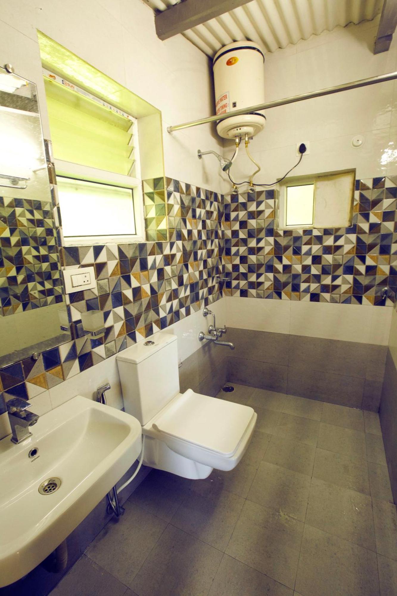 Reflections Guest House 乌提 外观 照片